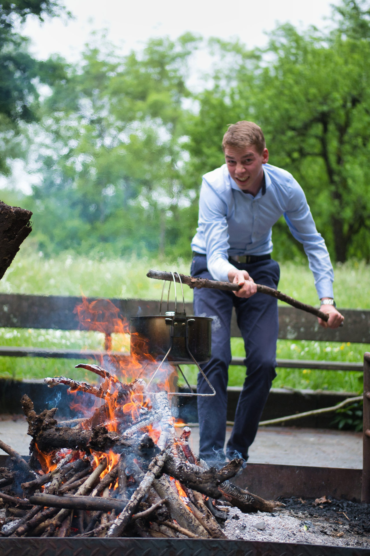 KJB Deutschland: Männerwochenende Kochen über dem Feuer