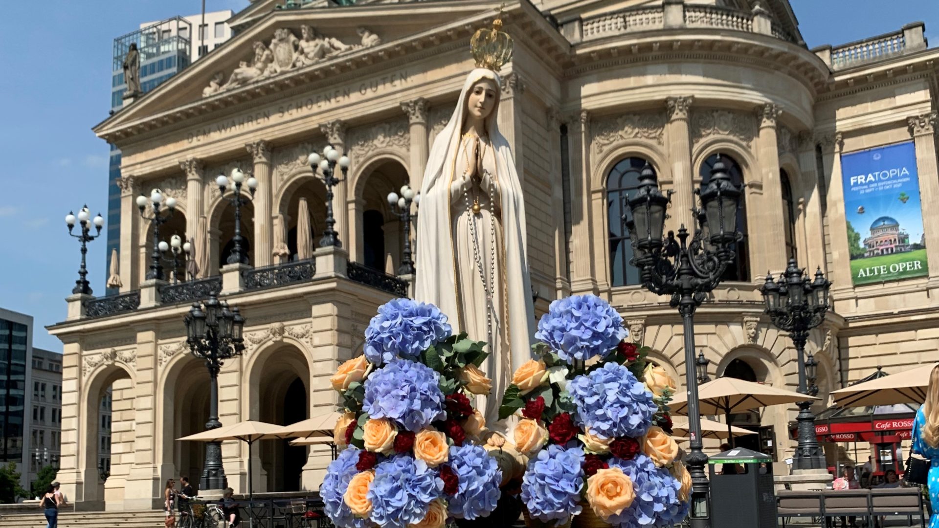 Muttergottes Statue