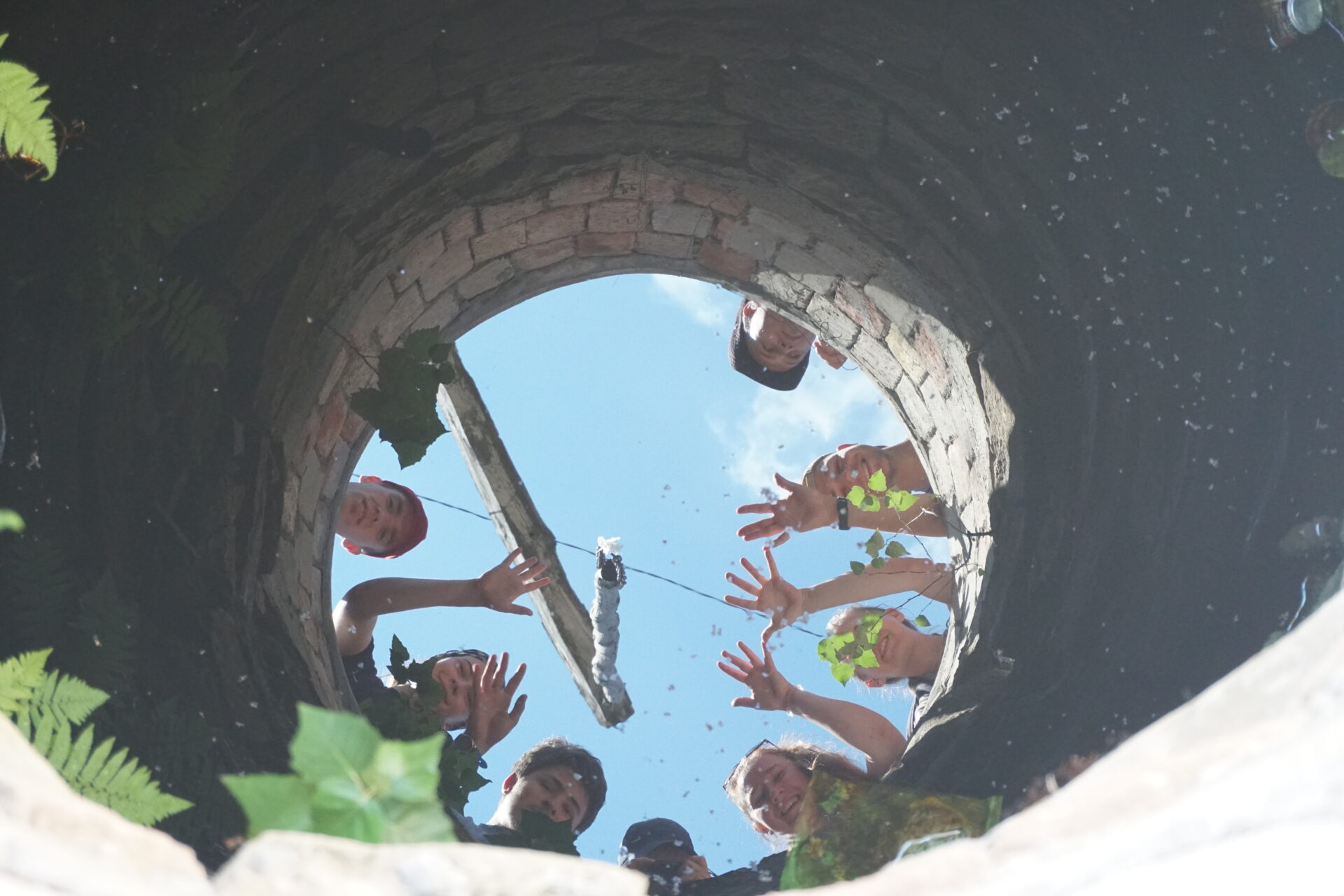 Spiegelbild von KJBlern im Brunnen